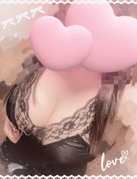 こんばんは🌛

もうこんな時間ですね（。≖ˇωˇ≖​｡）じー

ご予約してくださってるお兄様ありがとうございます🫶

楽
