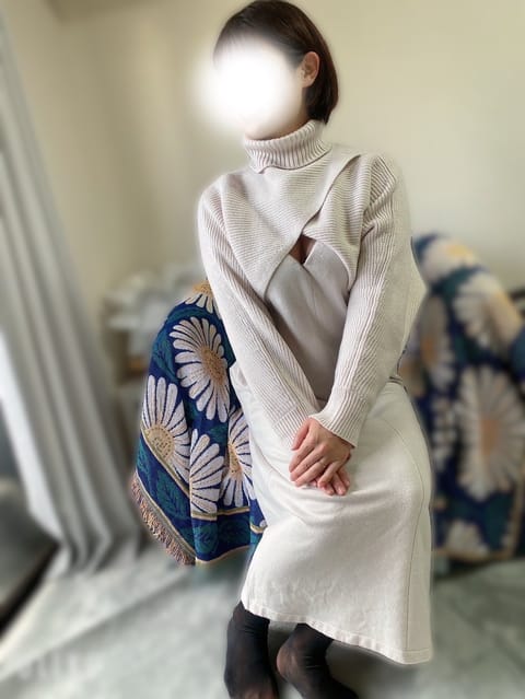 今日はご新規さま✨
ありがとうございました🧡💛

外は寒かったけど
くっつくとあったかくなりますね🥹

次は金曜日🌼
い