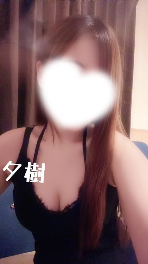 本日13時半～出勤しております🤍ྀི

21時までいます☘️
まだまだ新人🔰ですが一生懸命頑張ります🙌💓

気軽にお問い