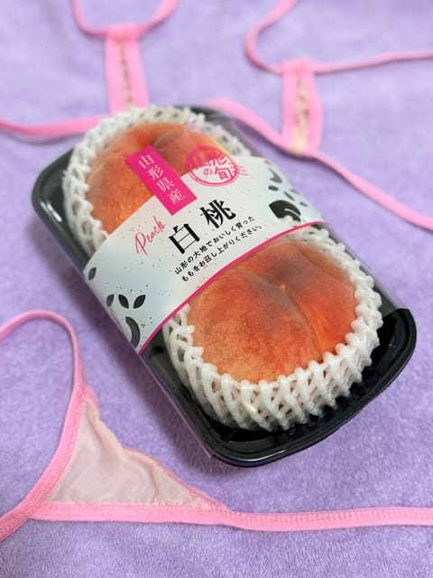 桃頂いた〜✌️🍑💖

なんでありすがここ2週間ぐらい桃が食べたい桃が食べたいとうわ言のように呟いていたの知ってるのー？🫨