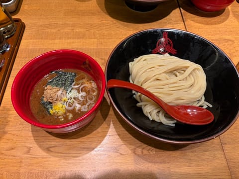 なんか自撮りが普段よりたくさんの人に見てもらえてびっくり！
SNS苦手であまり見てない時間の方が多いですが、ぜひ仲良くし