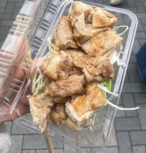今日はお休みで
お祭りで美味しいもの食べて
キティちゃんグッズも買えて
大満足な1日でした✨️
明日からまた頑張