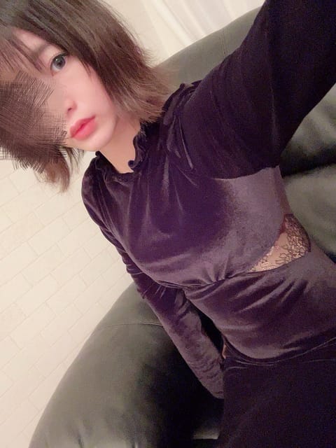 もう秋だね🥰
美味しいご飯の季節がやってくる🥺
1人しゃぶ葉いってお腹いっぱいのわい🥹

今日はお腹の横がれーすでエチエ