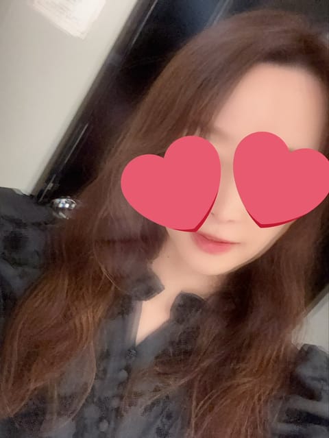 🌙✨すご〜く久々の出勤です✨🌙
今日は【23:30まで】いますよ💋
お時間合う方、ぜひ会いにきてくださいね💐

#久々出