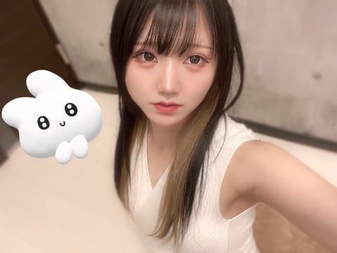 こんにちは✨

れいさ出勤しました( •̀ω•́ )✧
3時までよろしくお願いします🙏💓

湿気に負けないようにお部屋除