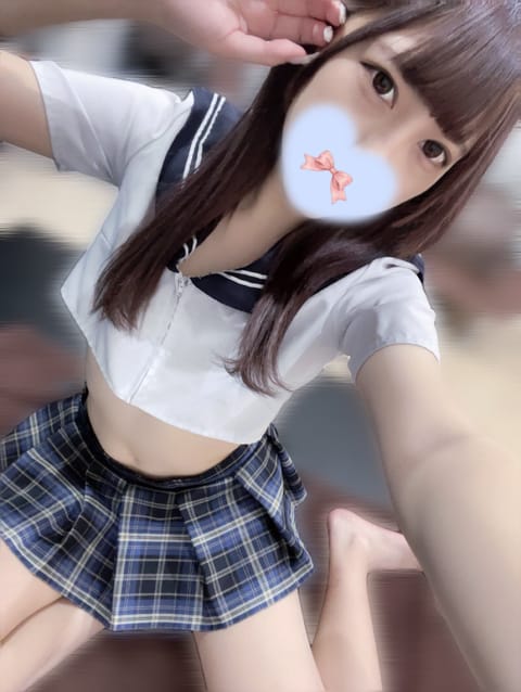 本日、22:00~5:00 調布ルームにいます🌙

三連休最初の日！
急遽出勤させてもらえることになりました❣️
お時間
