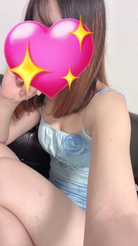おはよーございます❤️
辻ちゃん今日も元気に出勤してます😘
後1枠空いてます🩷
13:40から空いてますぜひ来てください