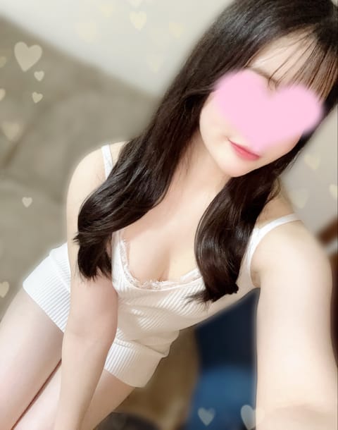 おはようございます☀️
本日 20時まで 🌷吉祥寺 います

最近少し暖かくなってきて過ごしやすいですね☀️
三連休会い