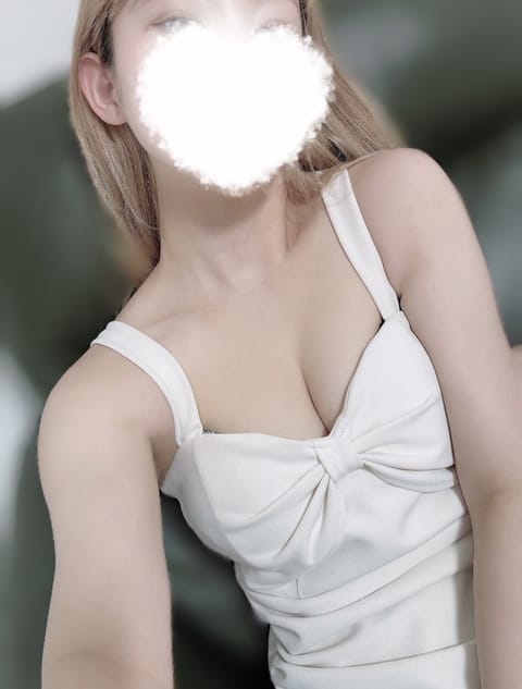 出勤しました🩵
あったかいお部屋でぜんぶ開放しちゃお🫣💘