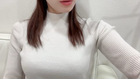 17時～
恵比寿にいます♡
お足元悪いですがお誘いお待ちしてます♡