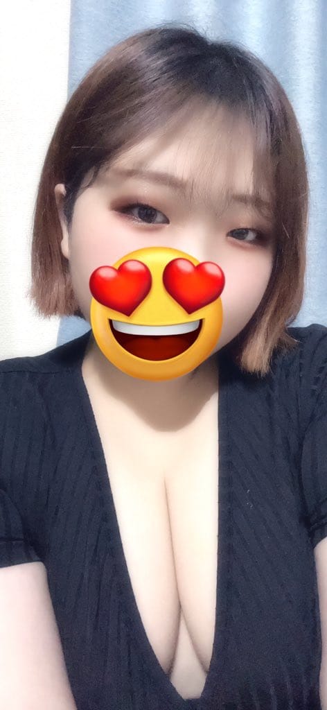 そして今日のましろは21時から出勤してますよ〜！久しぶりの出勤だからなんかドキドキするな🥰
ましろと一緒にドキドキしなが