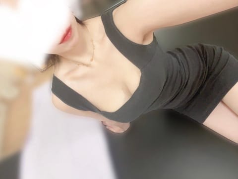 こんばんは🌙
今日はそんな寒くなくて過ごしやすい☺️

久しぶりの出勤です🙇‍♀️
新年まだメンエス初め出来てないお兄さ