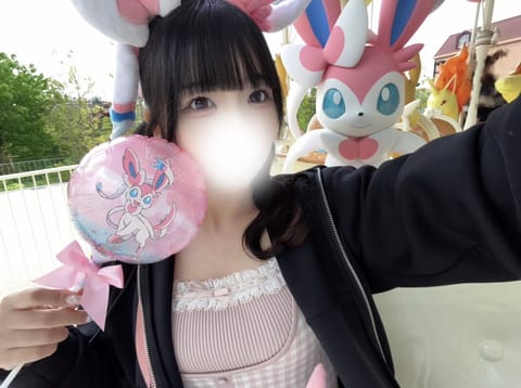 こんばんは🌙本日と明日２日間共21時〜5時までいます！

普段全然出勤してないのでチャンスですよ🥹✨お待ちしてますね！既