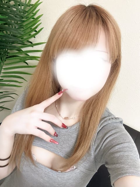 こんばんはももせです🍑

本日27:00までまだ🈳あります🙌🏻　

今日もがんばった人、ももせに癒やされにきてほしいな🛁