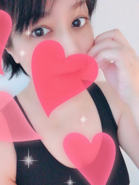 受付開始となりました😊
1時間遅れですね、ごめんなさい😭

この暑い中時間潰すの
結構大変でした💦
汗だくです💦

今日