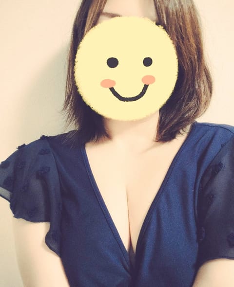 こんばんは！まはるです！🍡🍵
本日28日ひさしぶりに出勤してます😊

ラストまでいますので良かったら涼みに＆癒やされに来