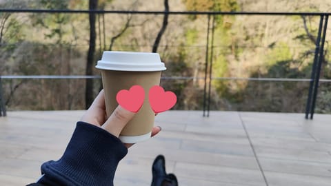おはようございます☀️はなです🌷

今日は桜が咲く季節ほど暖かくなるみたいですね🌸
ファージャケットなんか着てきちゃった
