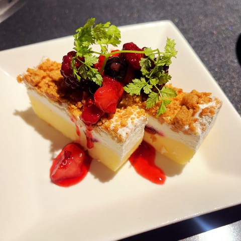 こんにちは🍋

今日は暑くなりそうですね❣️
寒暖差が激しい日が続きますがマッサージで疲れ取りませんか💆？

本日は遅い