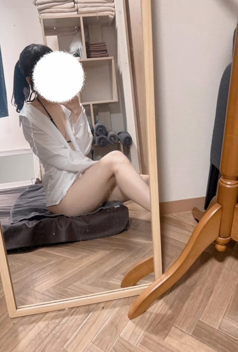 おはようございます☀

本日は15時〜21時
岡崎ルームにてお待ちしております🤍

ゴールデンウィーク最終日
雨ですね☔