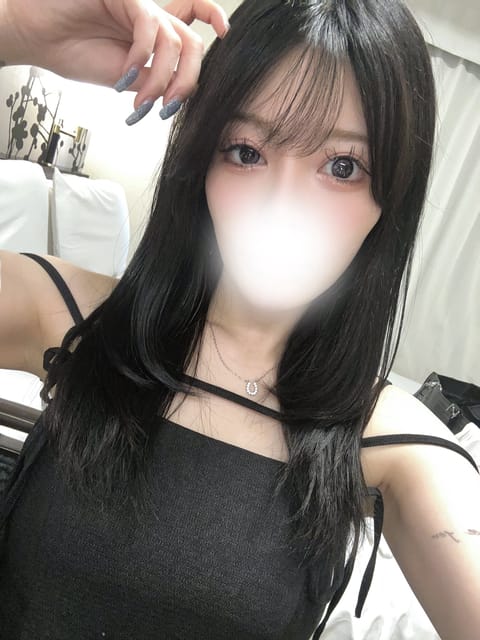 北千住居ます🙋‍♀️🙋‍♀️🙋‍♀️

夜中まで出勤です✨️