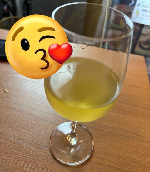 最近ワイン飲めるようになった🍷
美味しい😋