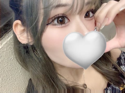 20:00〜29:00出勤してますよん🤍
会いに来てくれる人だれかなぁーー？