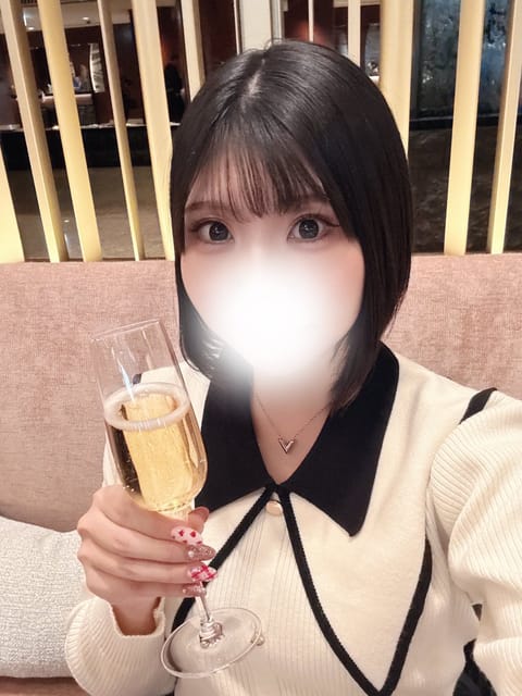 おはようございます💕

本日は12:00~21:00です✨️
まだご予定はないので、お時間合う方は是非お会いできたら嬉し