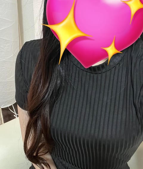 出勤！🎀

只今〜21時🈳👍
錦のルームに居ます！
ご予約お待ちしております！🌟