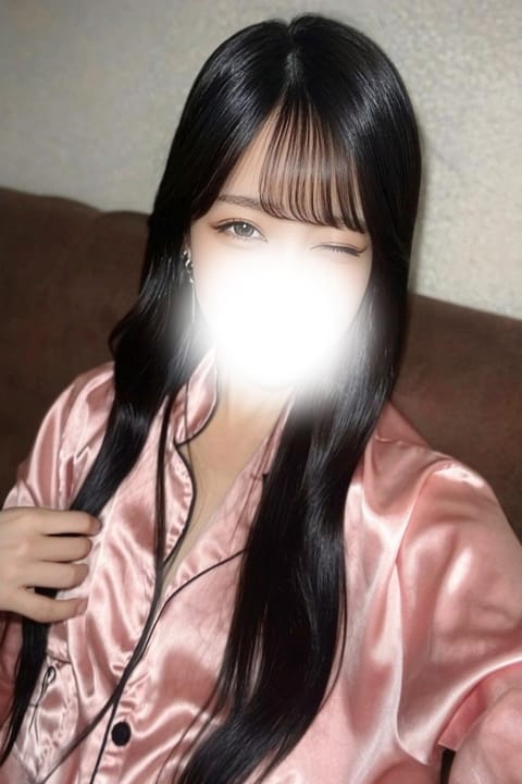 明日8/18 18~5時 新宿ルーム出勤です✨️

予約お待ちしてます！まだ緊張してますが一生懸命頑張ります❣️😽