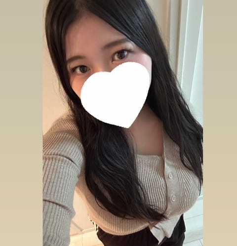 昨日久々の出勤でした！きてくださったお兄様方ありがとうございました！！！

何度もお会いして仲良くなっていけるのとても嬉