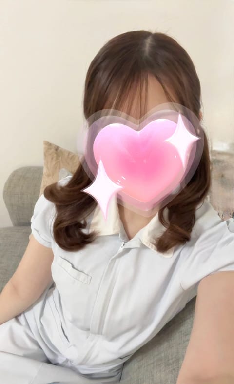 出勤しました🎀
14:30〜18:30まで
今日もよろしくお願いします♪

そして今日ご予約満了🈵です。
ありがとうござ