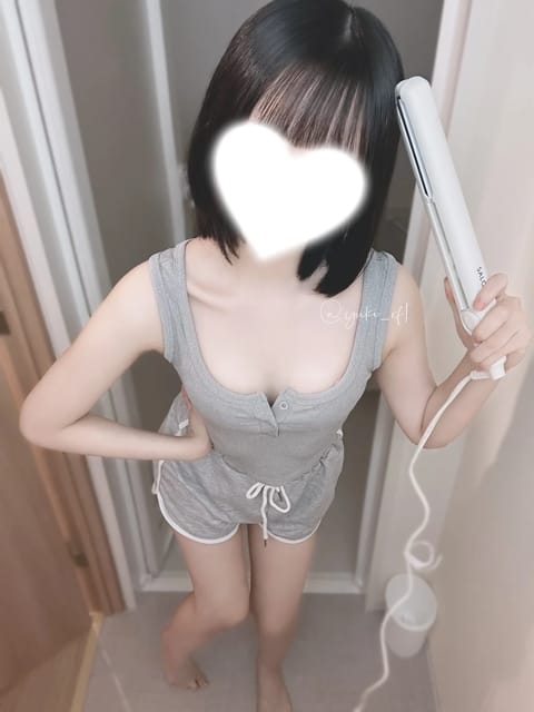 おはよう(  ¯꒳​¯ )ᐝ

今日は急遽なのにもか変わらず事前予約で満了ですෆ‪

次 8/13（木）は最短14:30