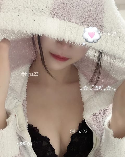 本日も20:00から出勤です〜！！！
🤍よろしくお願いします🤍