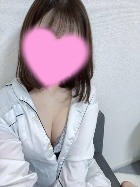 おはようございます☀
昨日はありがとうございました😊

本日も出勤してます！
ご予約してくれた方ありがとうございます✨お