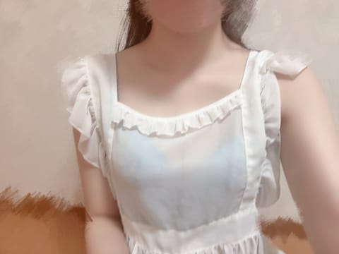 こんばんは🌙
明日は10:00-18:00まで登園します📛🖍
ご予約お待ちしてます♡