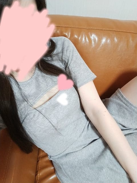 おはようございます(*^^*)
お久しぶりです☺️

今日は暖かいですね！
雨ですので、お足元にはお気を付けて下さいね(