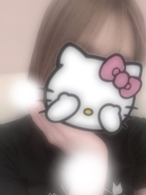 本日は13:00〜19:00です！
昨日も忙しくさせていただきました✨✨

本日もご予約お待ちしてます❣️