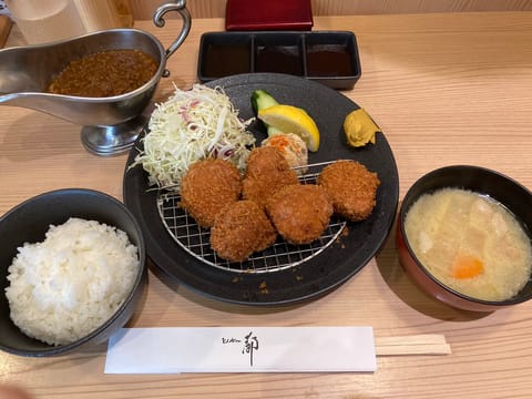 今週の出勤日です🌻
29日金曜日　17:00〜3:30
30日土曜日　10:00〜20:00

お待ちしております☺️🧡
