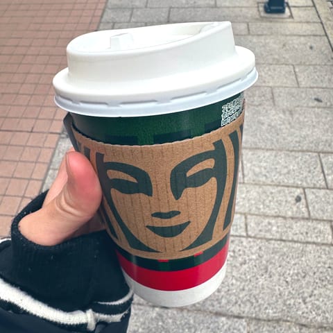 今日も武蔵小杉ルームに出勤中です🩵🫧

この時期は大好きなスタバのジョイフルメドレーが出ているのですごくしあわせです☃︎