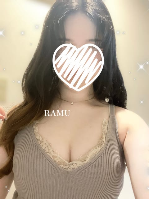 おはようございます☀️

本日20:00~5:00まで出勤します🤍

ご予約お待ちしております✨️