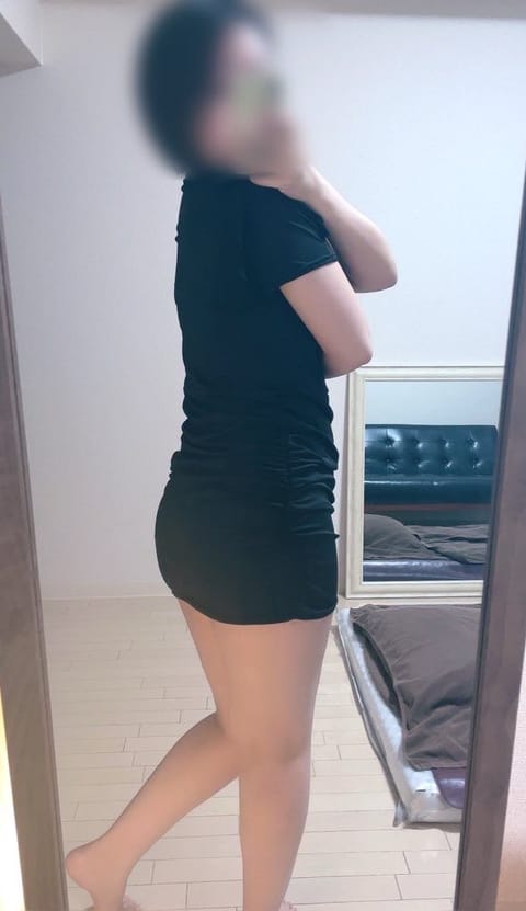 先程のお客様ありがとうございました✨️
紳士なのにお茶目な所もあってドキドキしちゃった💓黄色がとっても似合ってて可愛かっ