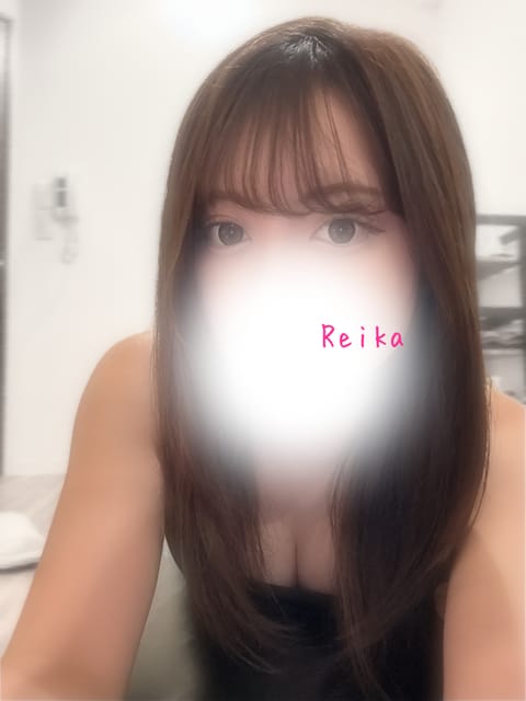 今日は早めに出勤してます🫧

短い時間だけどタイミング合う方、会いに来てくれたら嬉しいです♡

夏らしいこともまだまだし