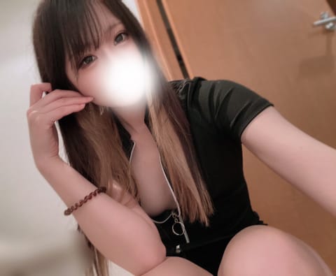 3日目出勤しました♡
3時までよろしくお願いします❣️

ご予約お待ちしております(ˆ꜆ .  . ).🎀

 #静岡メ