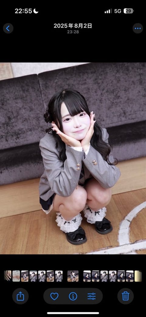 制服着てとってもらったの•̥   •̥
かわいい？