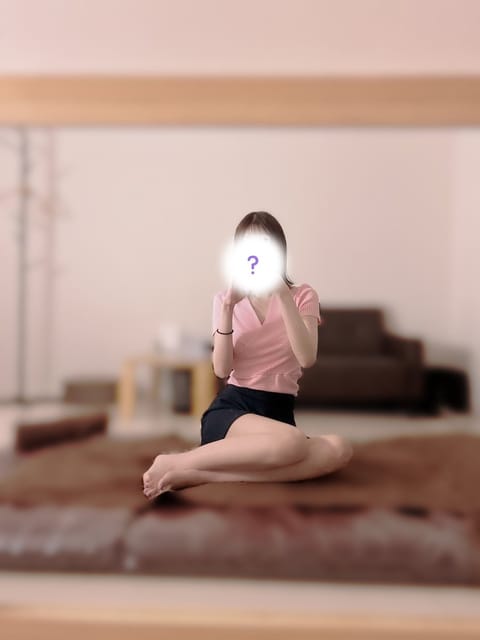 こんばんは🌛
今日も29時まで出勤しております🎶
ご予約してくださってるお兄さんがいるので会えるの楽しみだな😘
今日もお