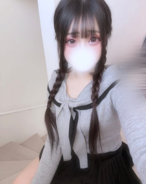 シフト載せときます🥺💖
今年やっと出勤します⭐️
事前予約、姫予約お待ちしてます❤︎

17日   21~5 練馬ルーム