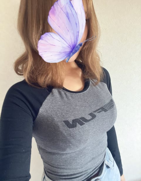 今金髪ボブです👱🏻‍♂️

ボブ好き集まって〜！！
金髪好きも〜！！！
ロングもーー笑笑！

西新宿15-29

15-