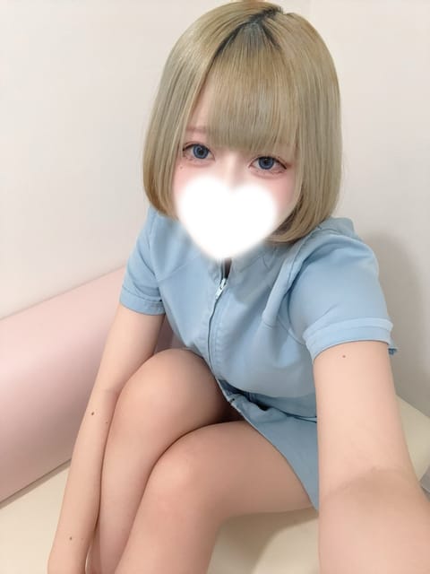 明日は17:00-  6.5℃にいまーす！

3回目？？くらいの出勤だし6.5℃珍しいので逢いに来てください︎🌟