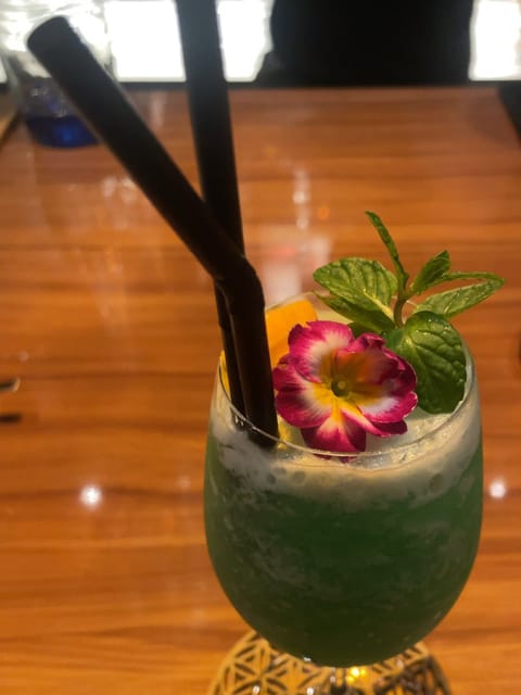 16:00〜出勤してます🧜‍♀️

昨日はお洒落なBARで飲んでました！
大人になった気分🎶