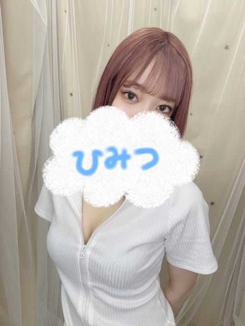 おはよ〜☀️
本日19:00〜L  新宿います‼︎

2回目の出勤です👀

1回目は緊張！って感じだったけど、

今日は